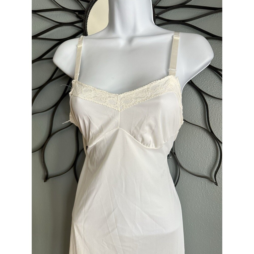 Vintage  Beehive 50s 60s White Nylon‎ Mini Slip Dress Size 32D Chest Long